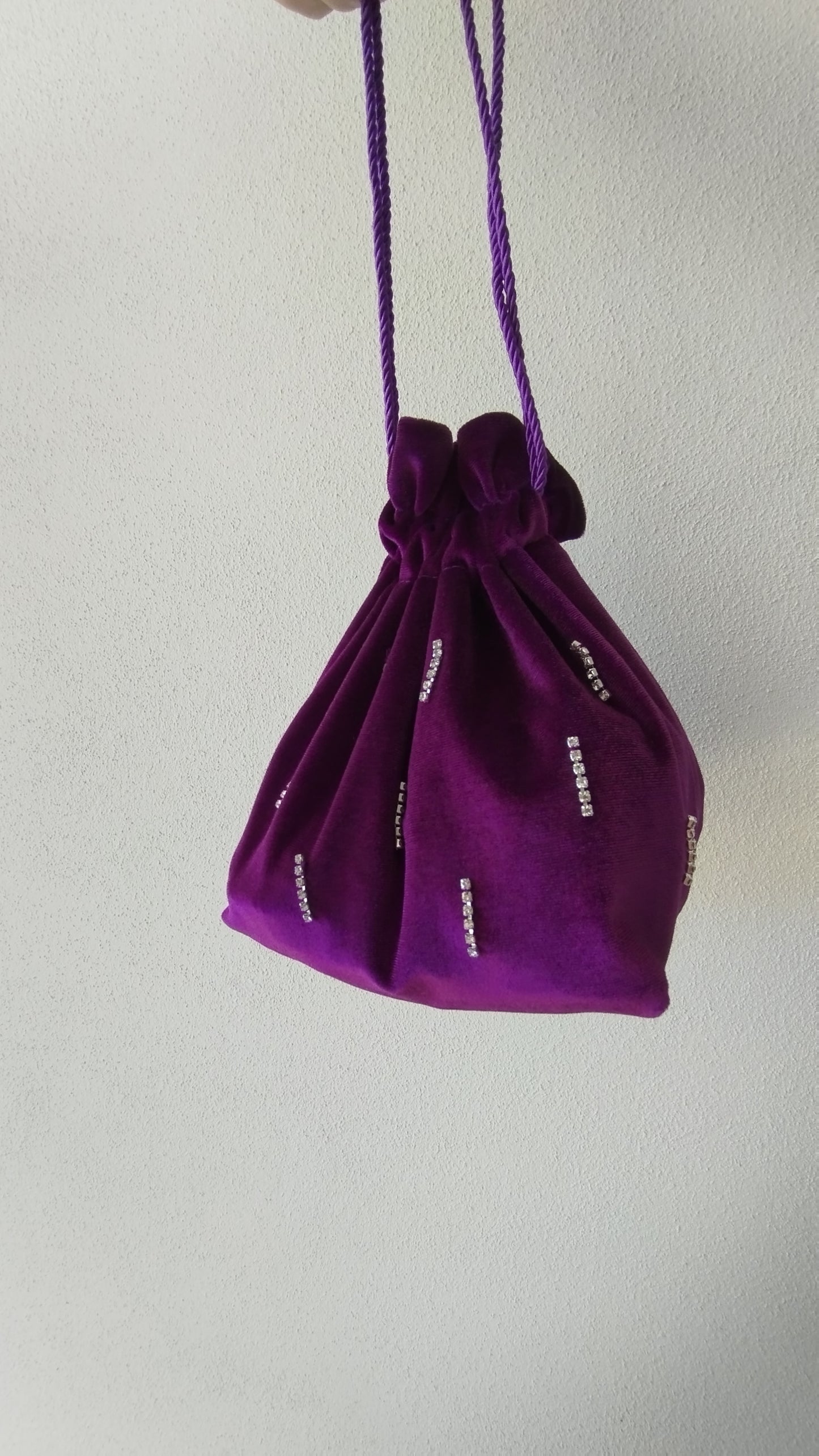 Borsa a Sacchetto in Velluto con base e strass a pioggia