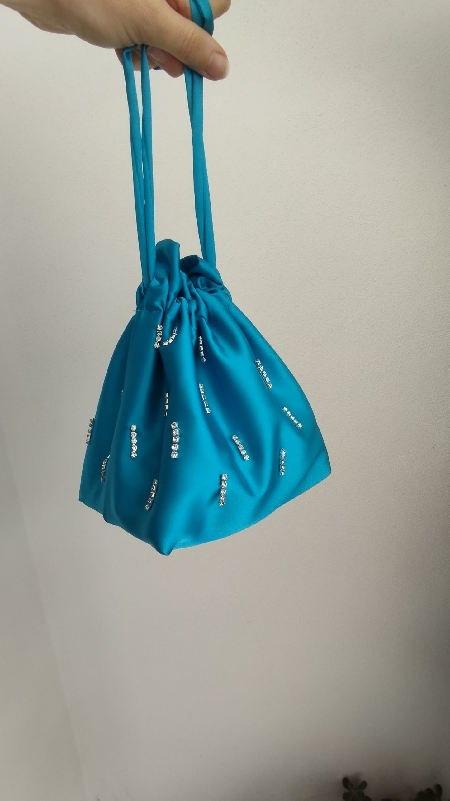 Borsa a Sacchetto con base e diamantini a pioggia