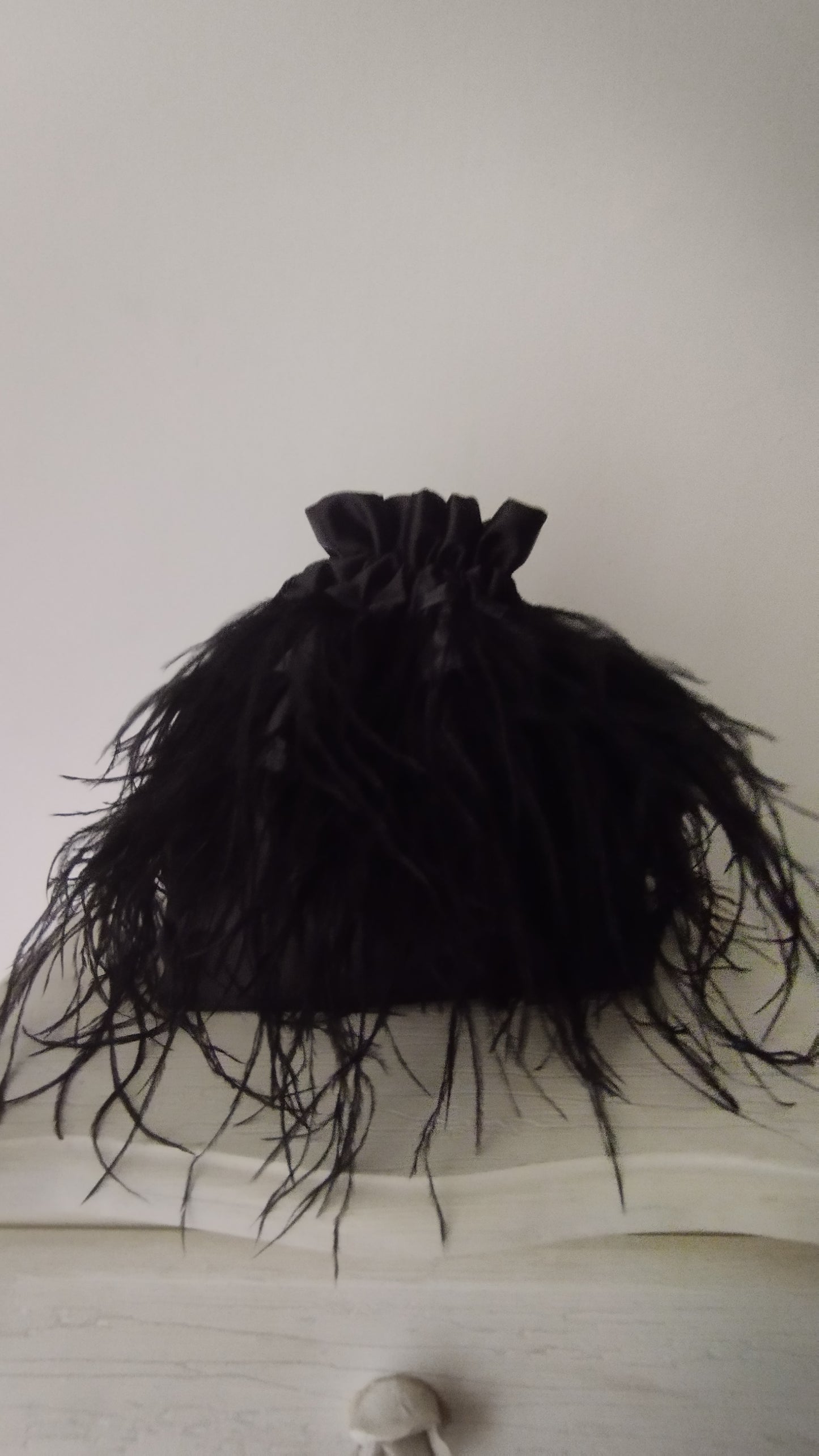 Borsa con base "Nuvola" con piume