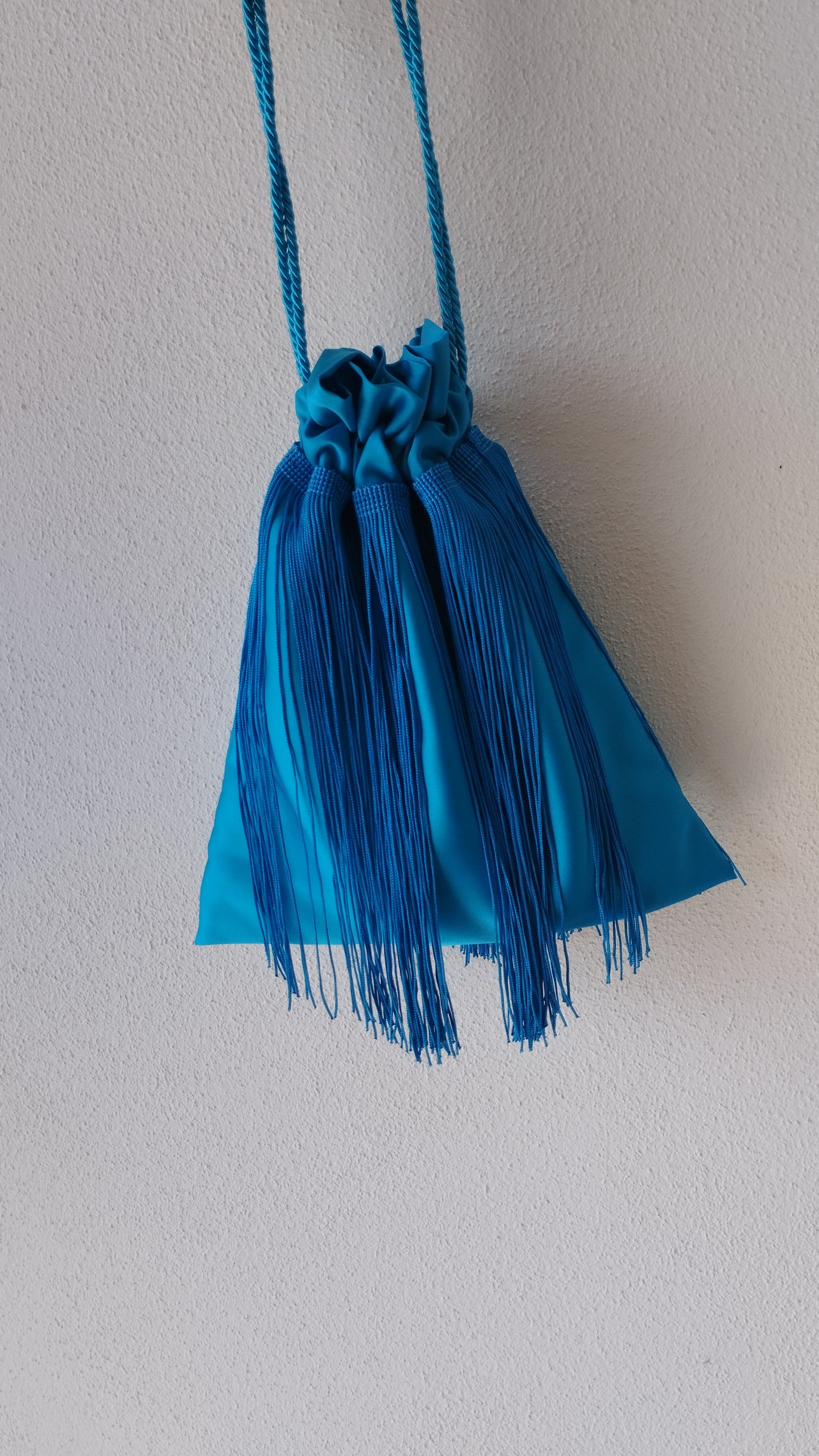 Borsa a sacchetto con frangia di nappe