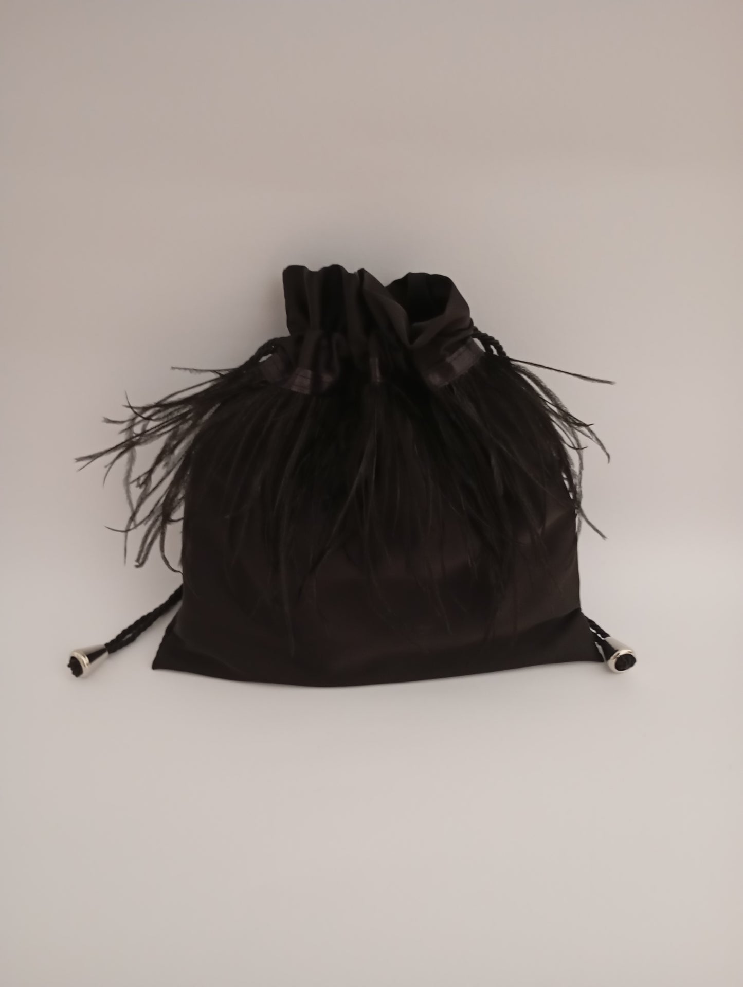 Borsa a sacchetto con piume