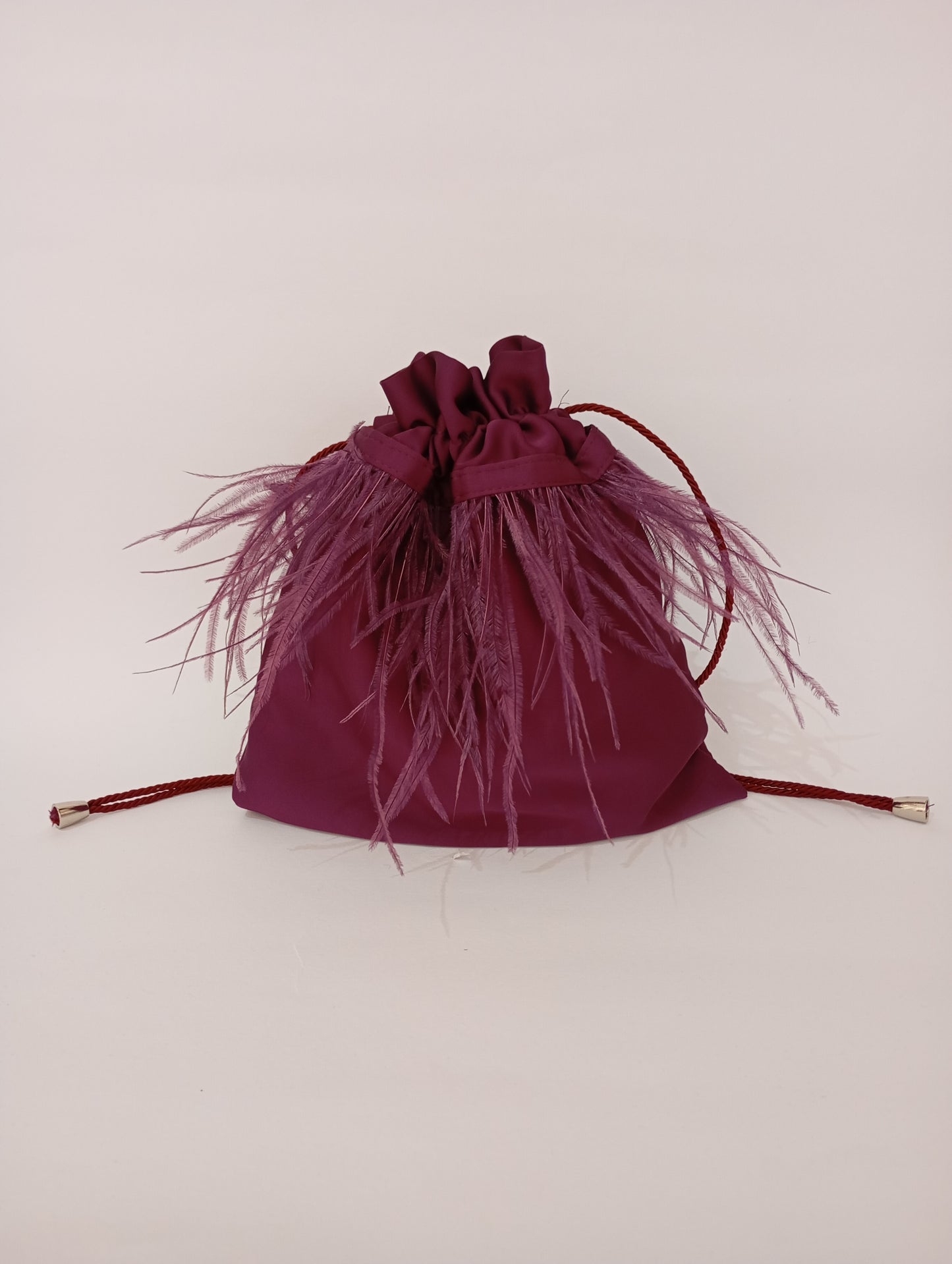 Borsa a sacchetto con piume