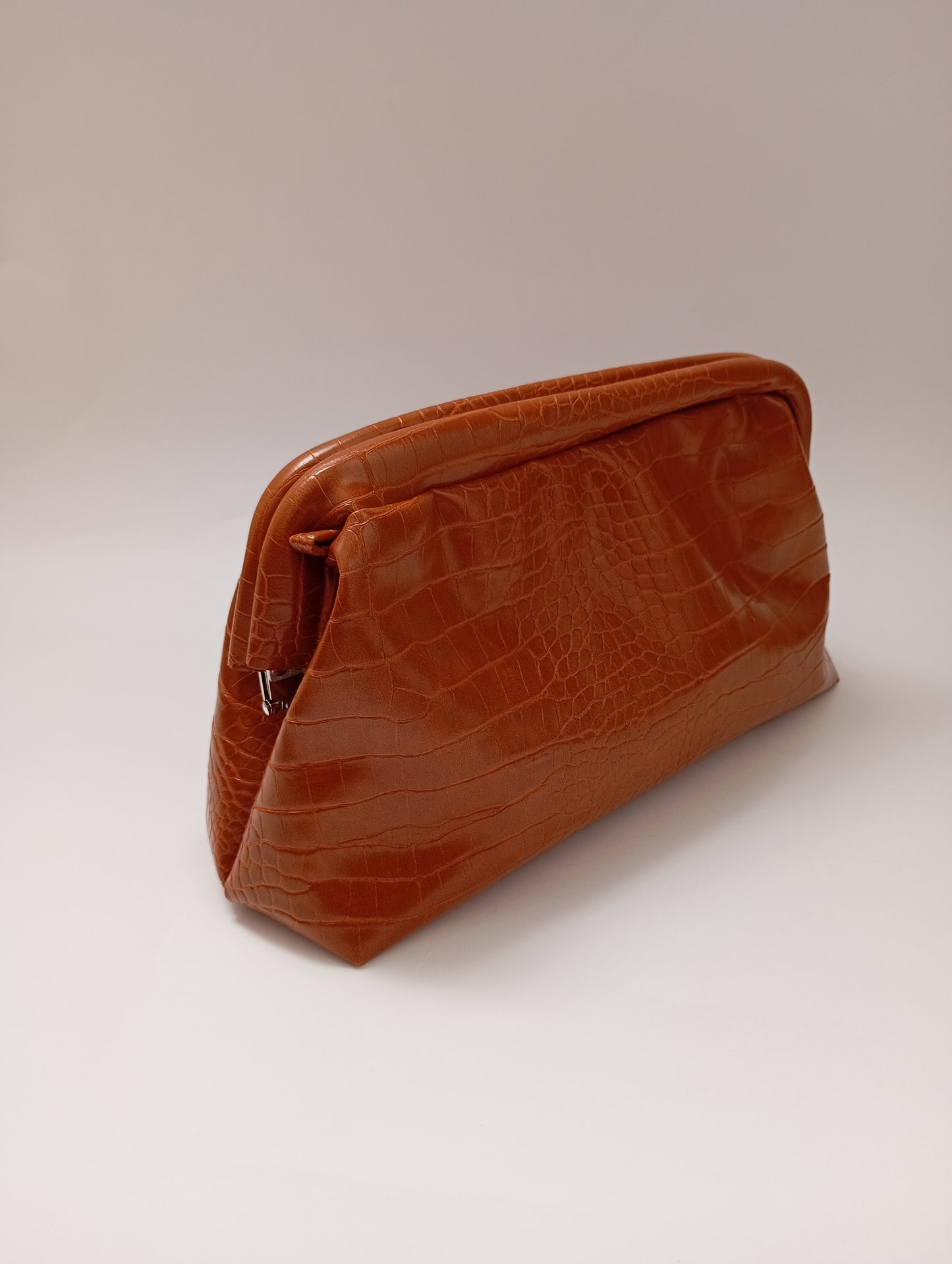 Clutch in ecopelle cocco