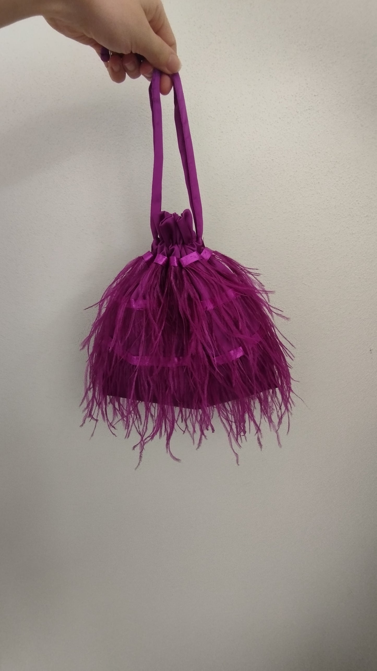 Borsa a sacchetto "Nuvola" con piume