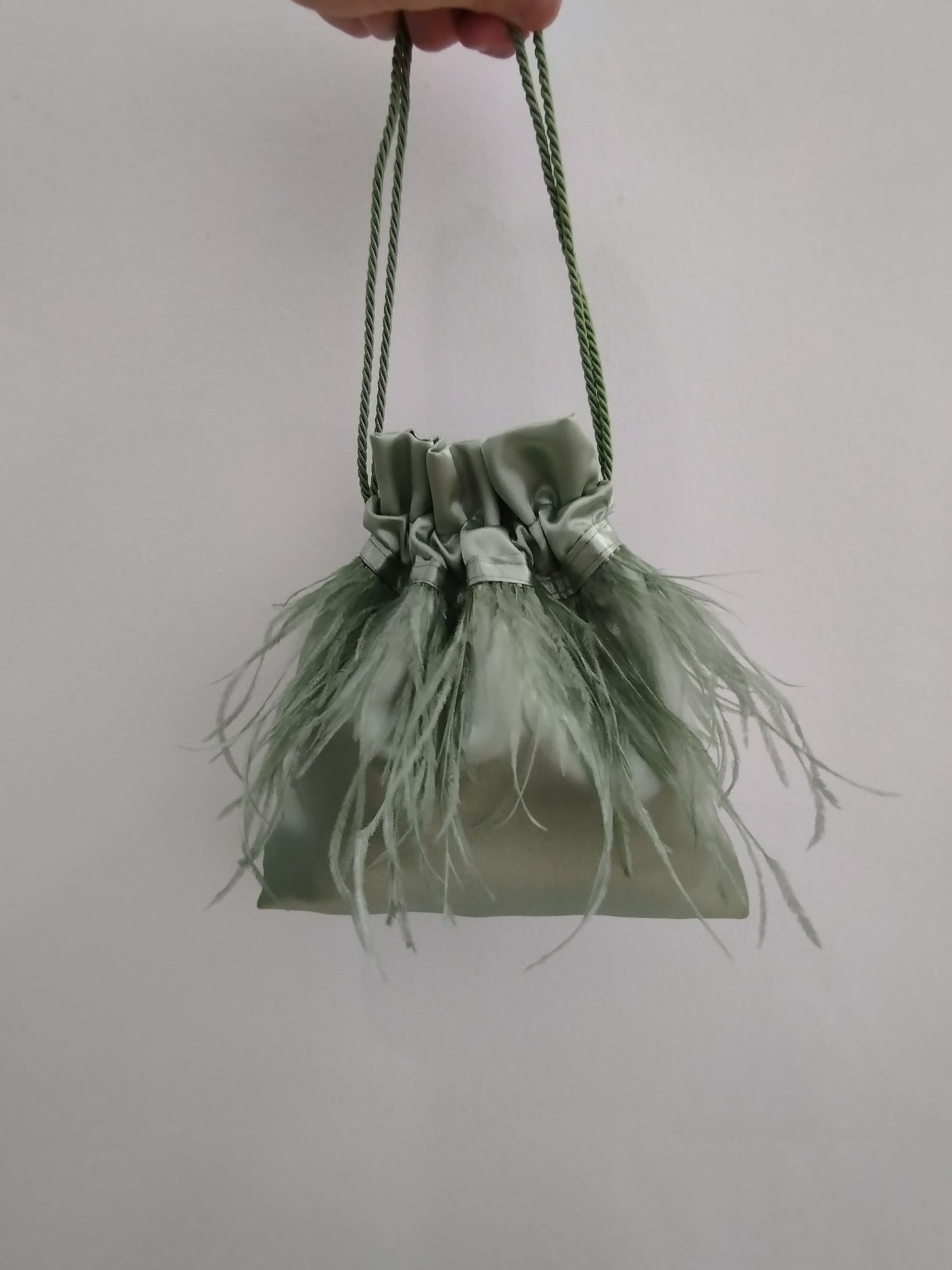 Borsa a sacchetto con piume