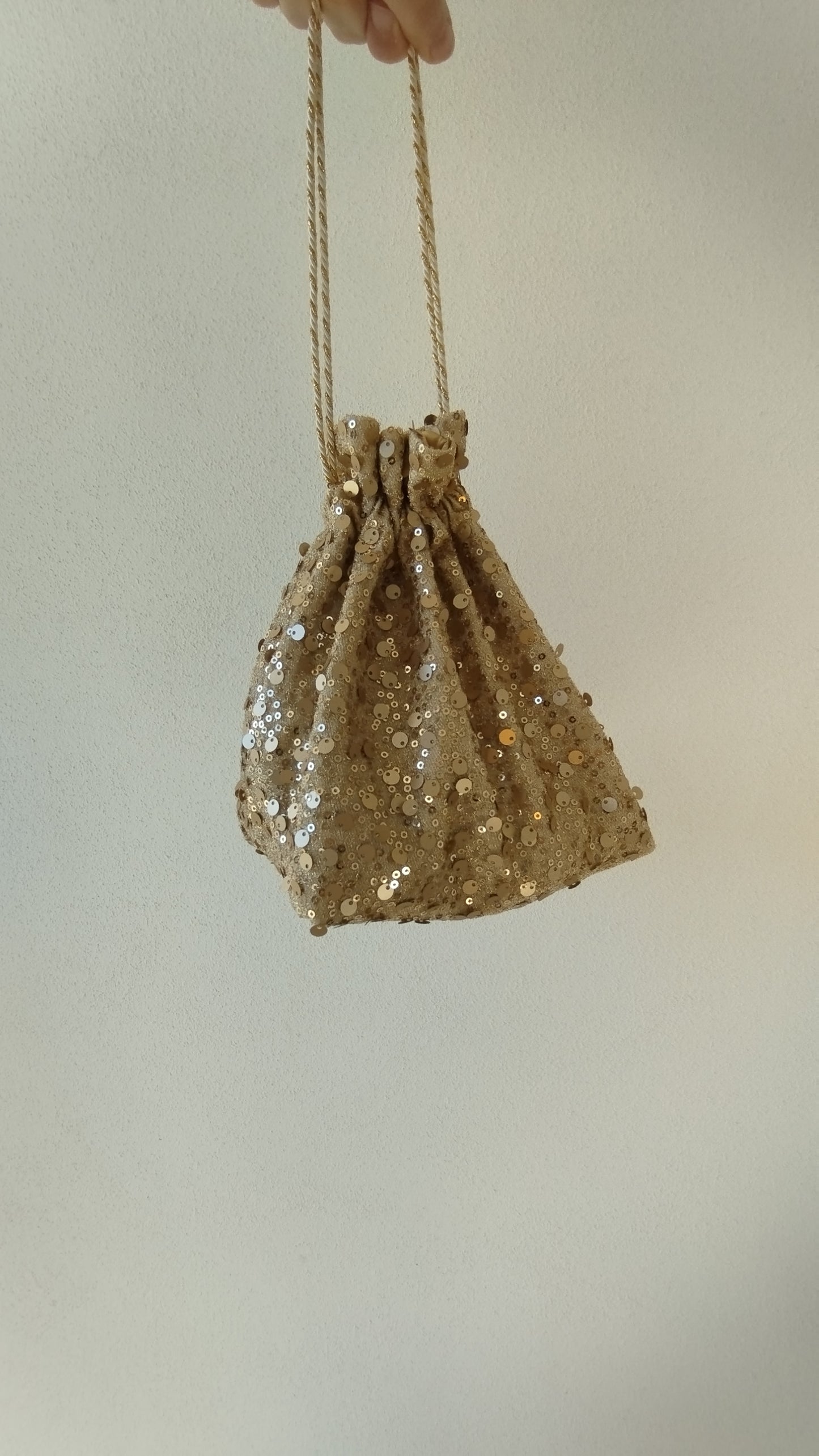 Borsa a sacchetto in paillettes