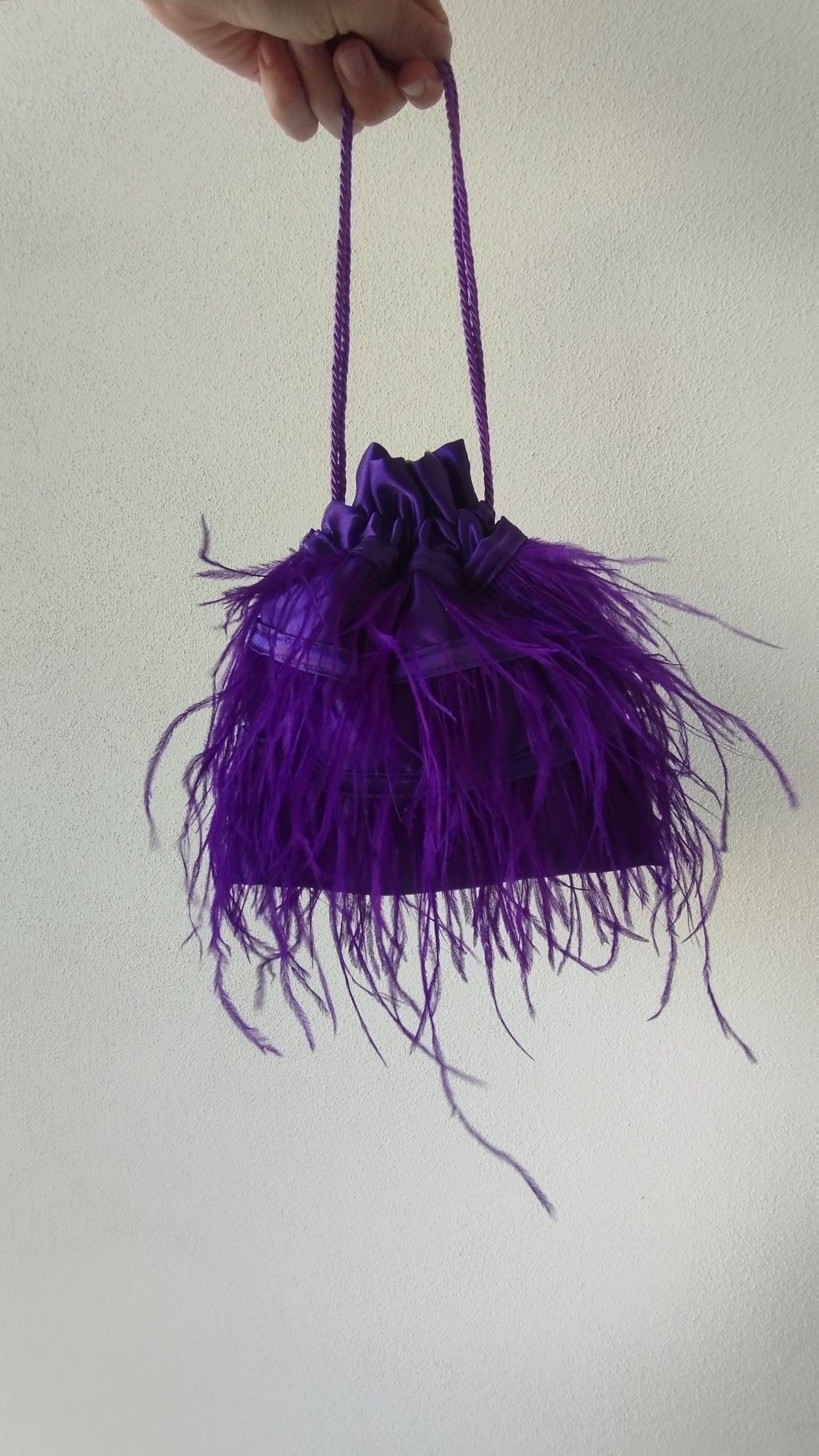 Borsa a sacchetto "Nuvola" con piume