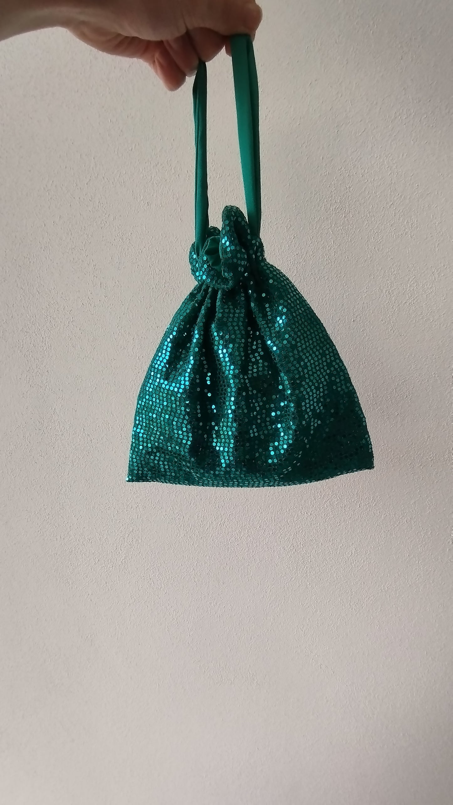 Borsa a sacchetto in paillettes
