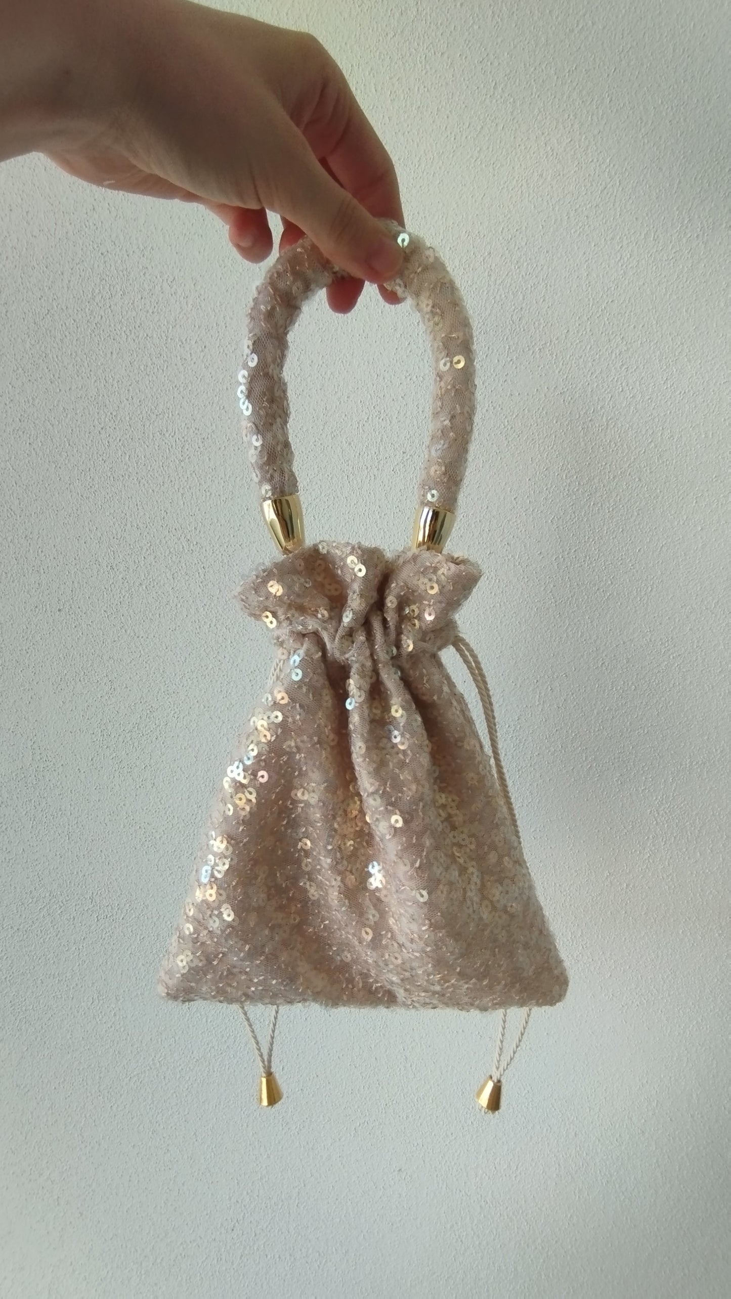 Borsa a sacchetto Oro in paillettes + Manico