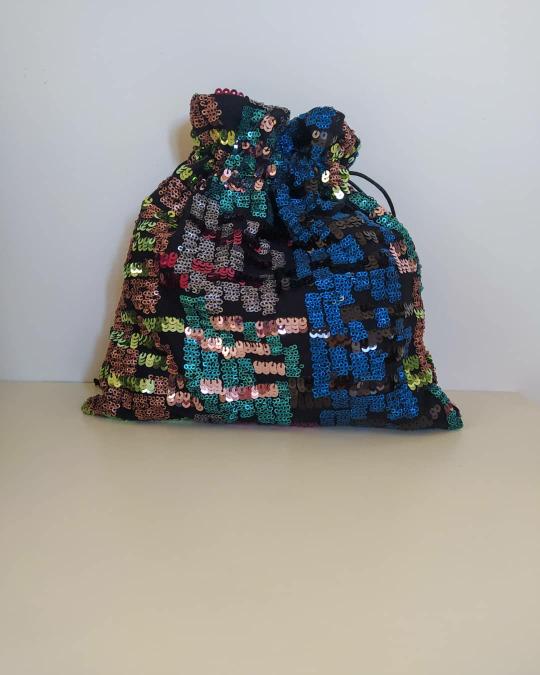 Pochette à paillettes multicolores