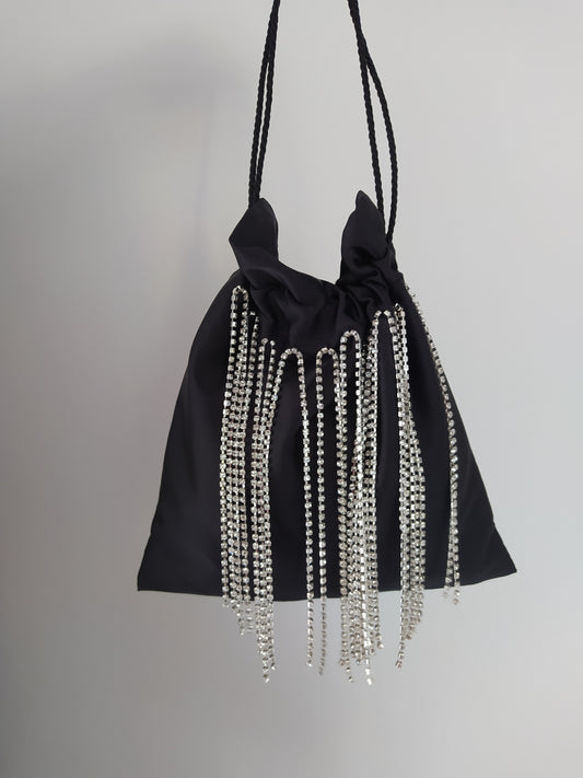 Pochette avec rangées de diamants