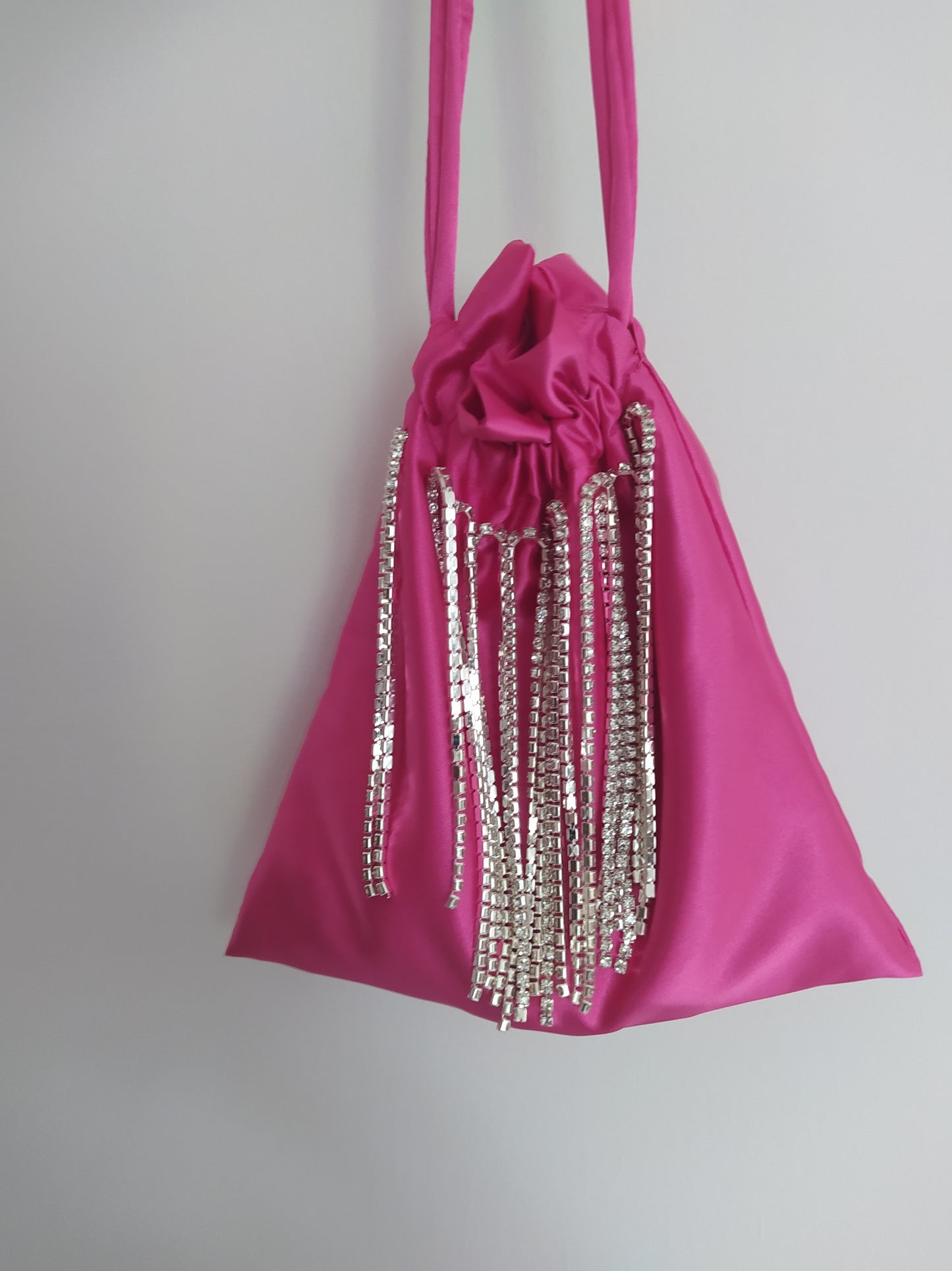 Borsa a sacchetto con file di diamantini