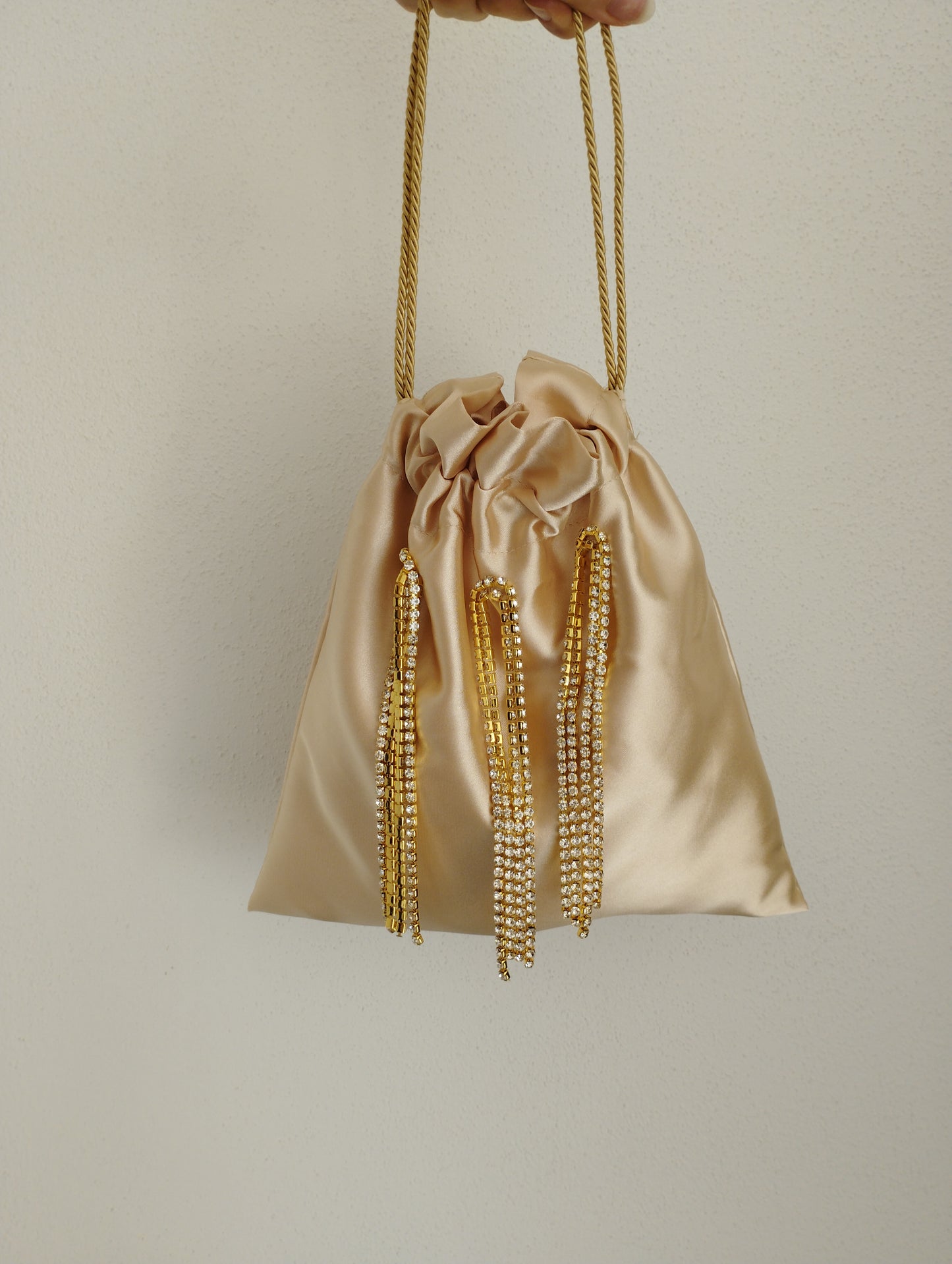 Borsa a sacchetto con diamanti