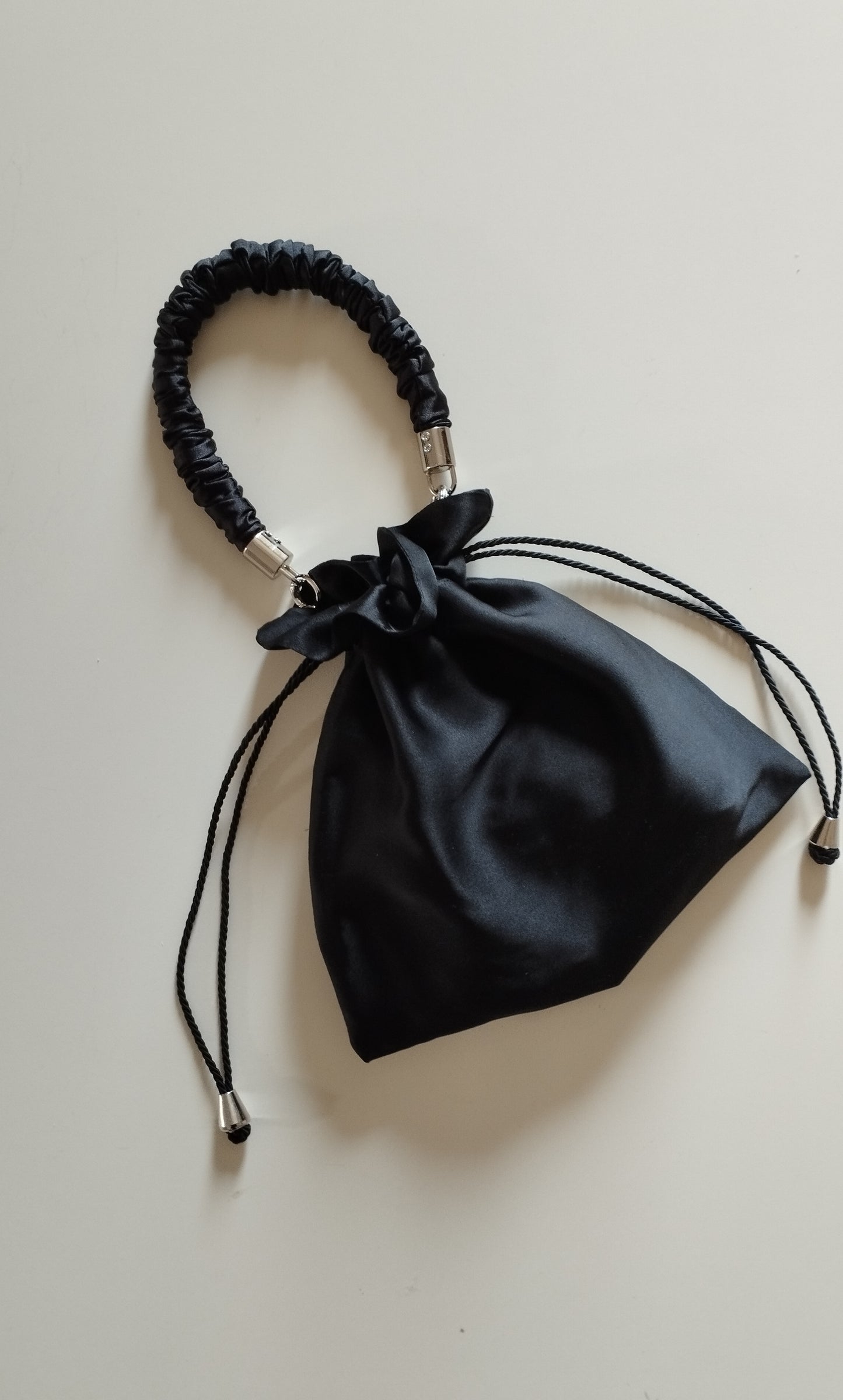 Manico Scrunchie in tessuto Satin