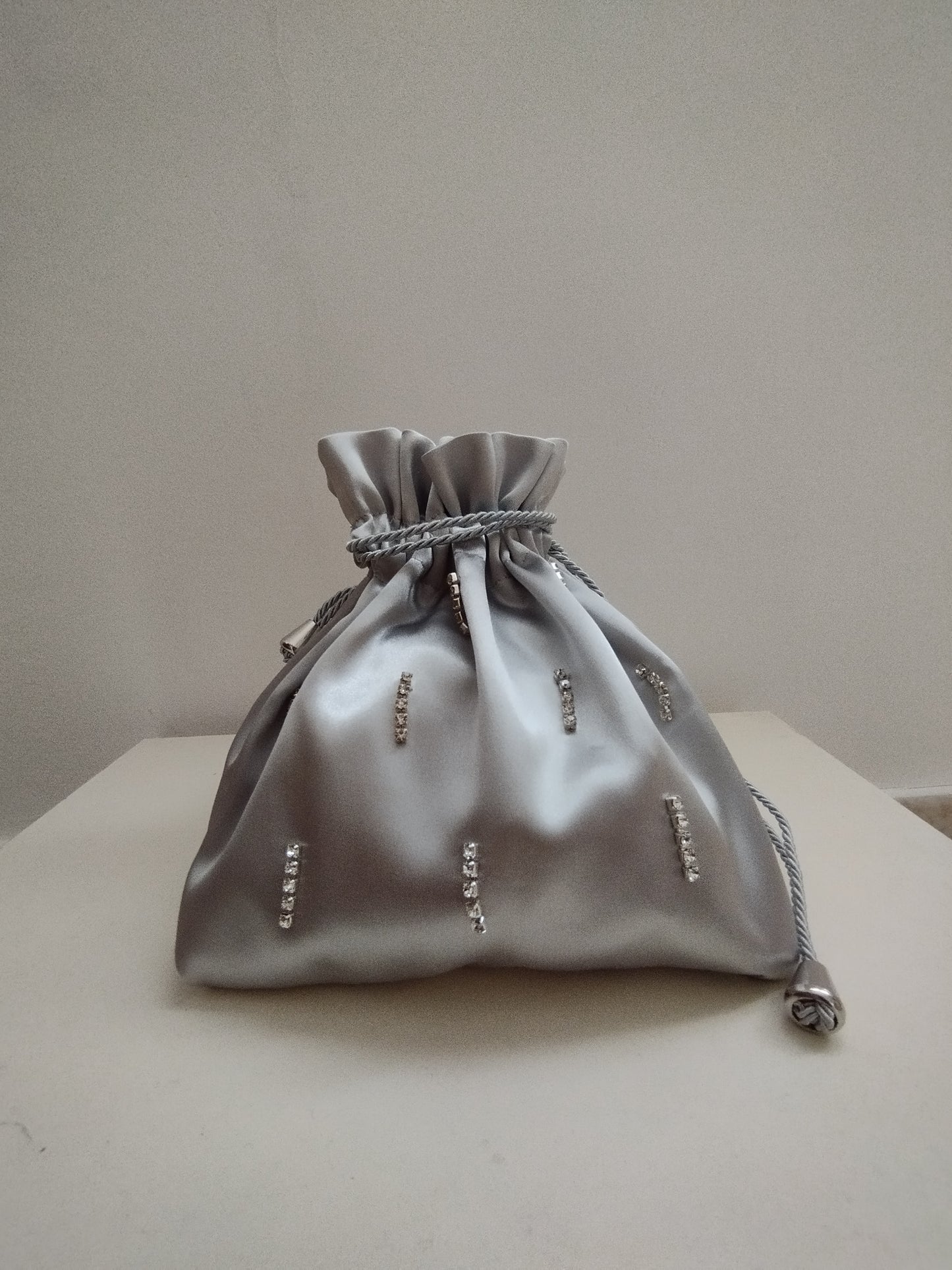 Borsa a Sacchetto con base e diamantini a pioggia