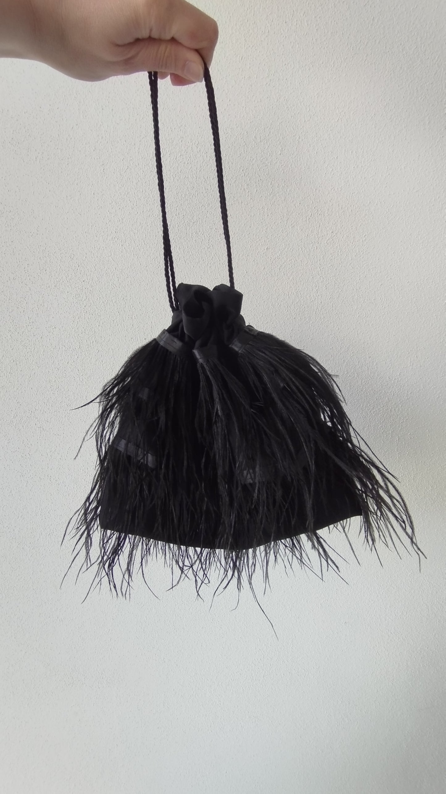 Borsa a sacchetto "Nuvola" con piume