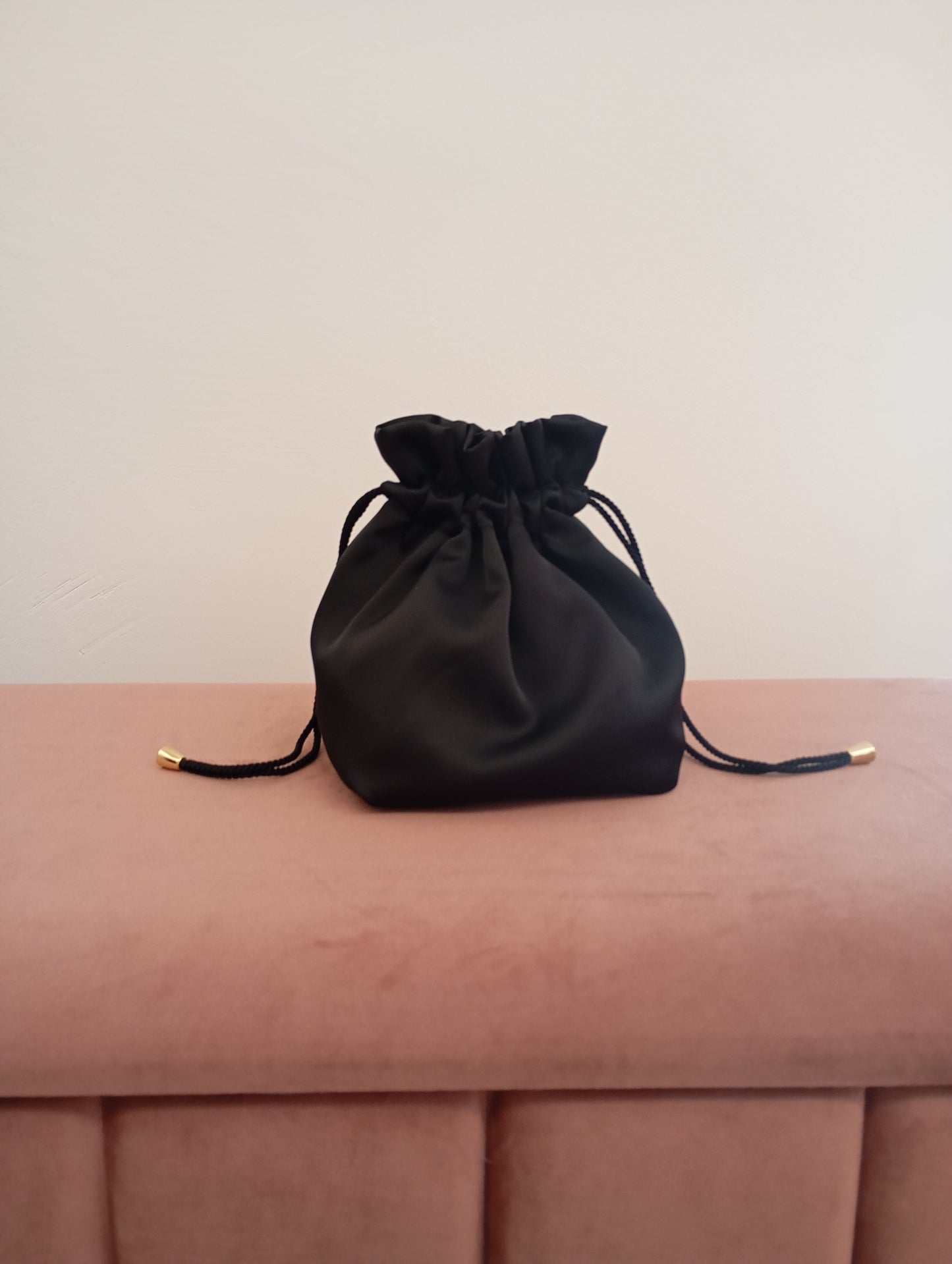 Borsa a Secchiello in Raso Satin