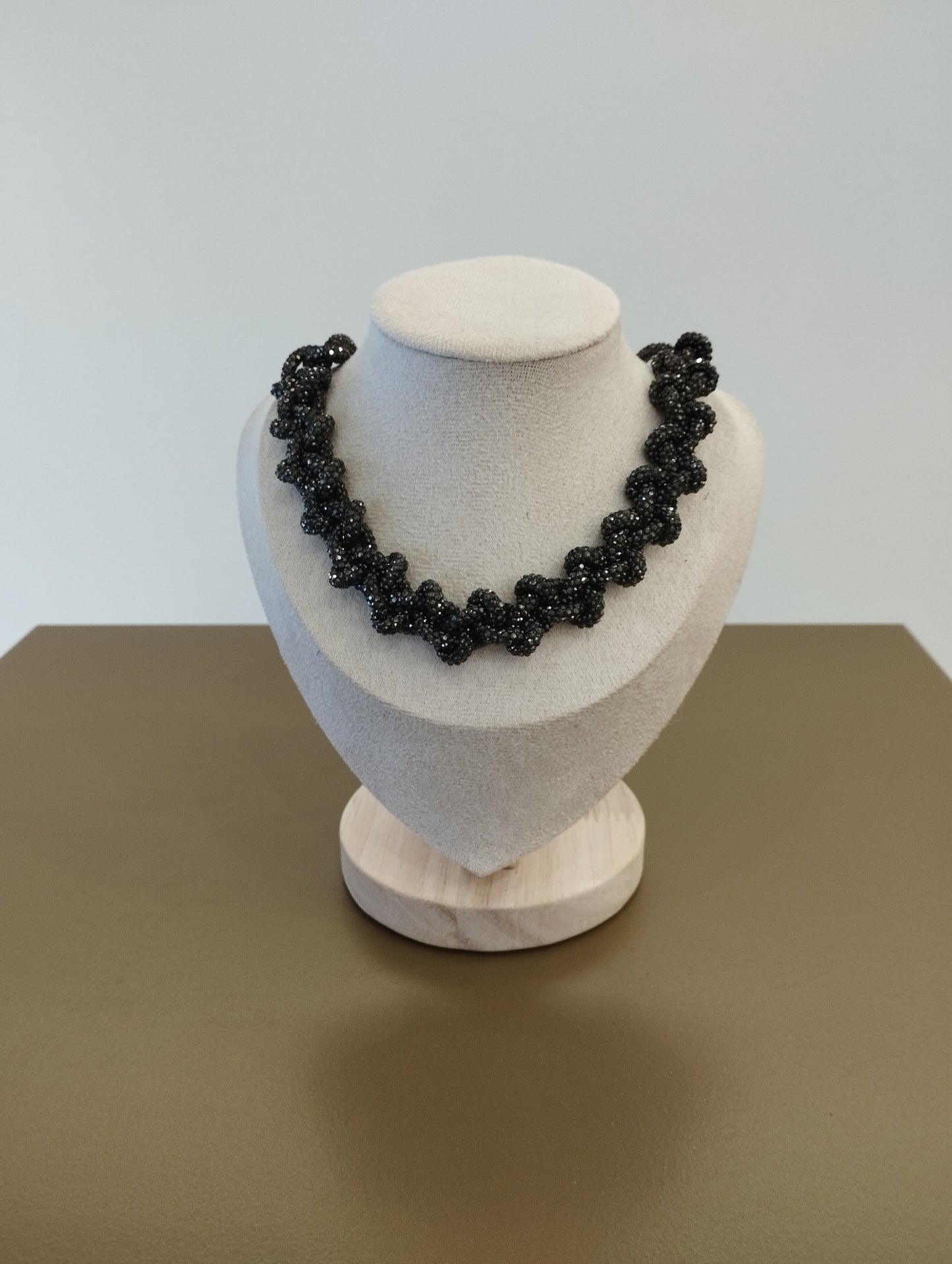 Collana Choker intrecciato con filato strass