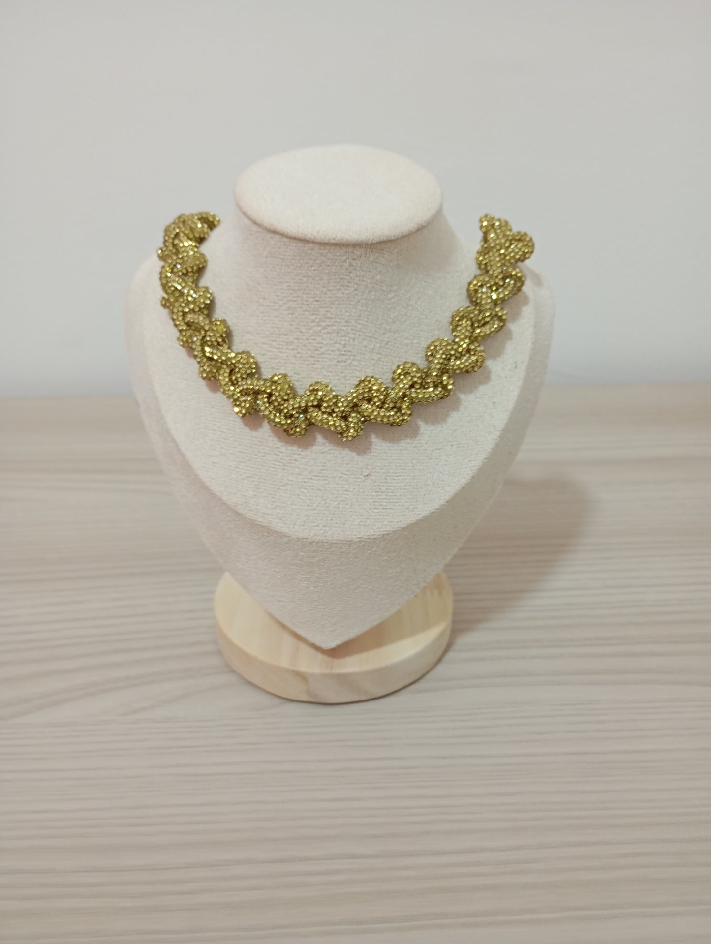 Collana Choker intrecciato con filato strass