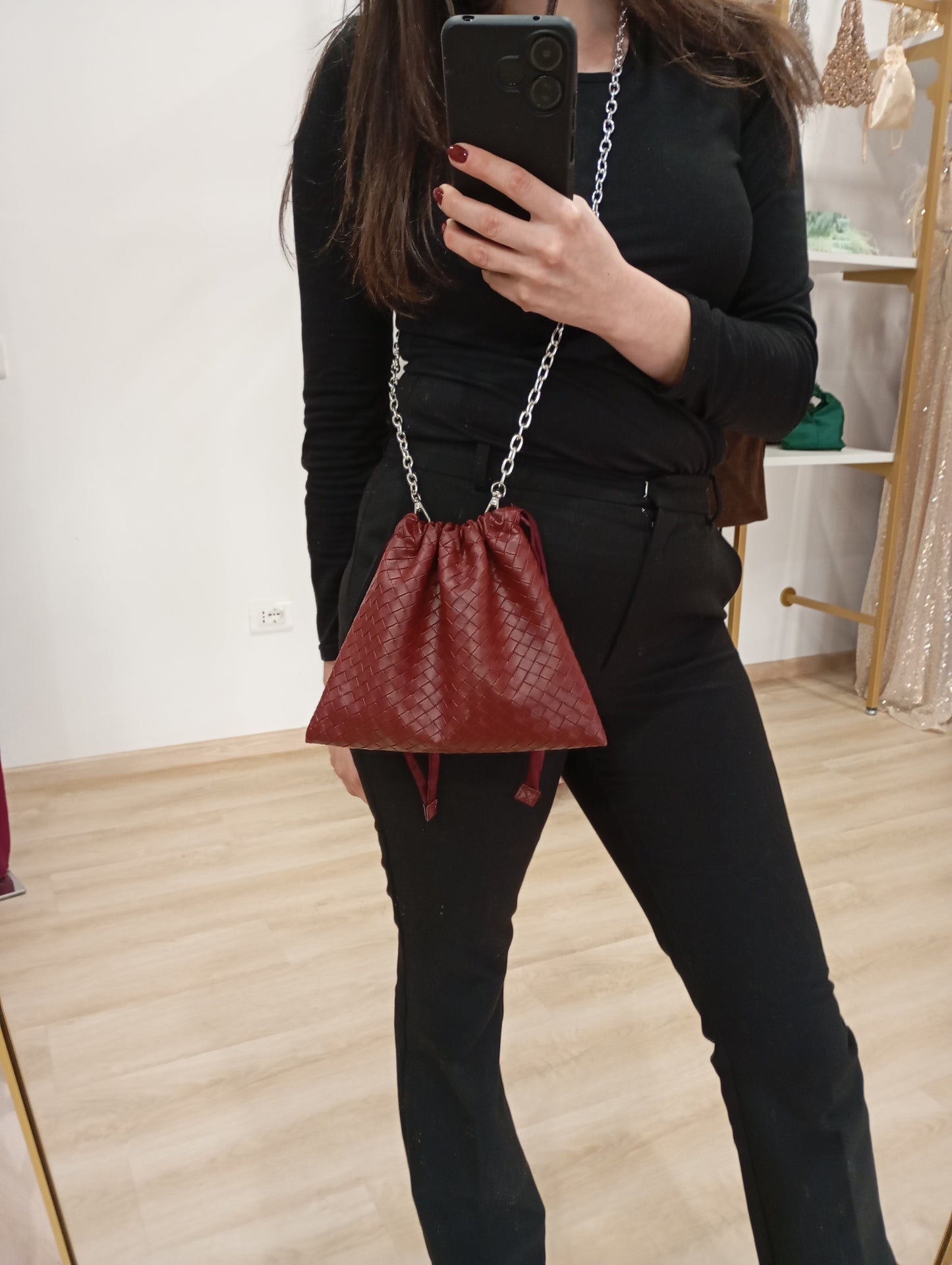 Borsa a sacchetto intrecciata ecopelle Dreamy Bags, borsa morbida intrecciata modello Bottega, sacchetto dust bag intrecciata, borsa intrecciata bordeaux