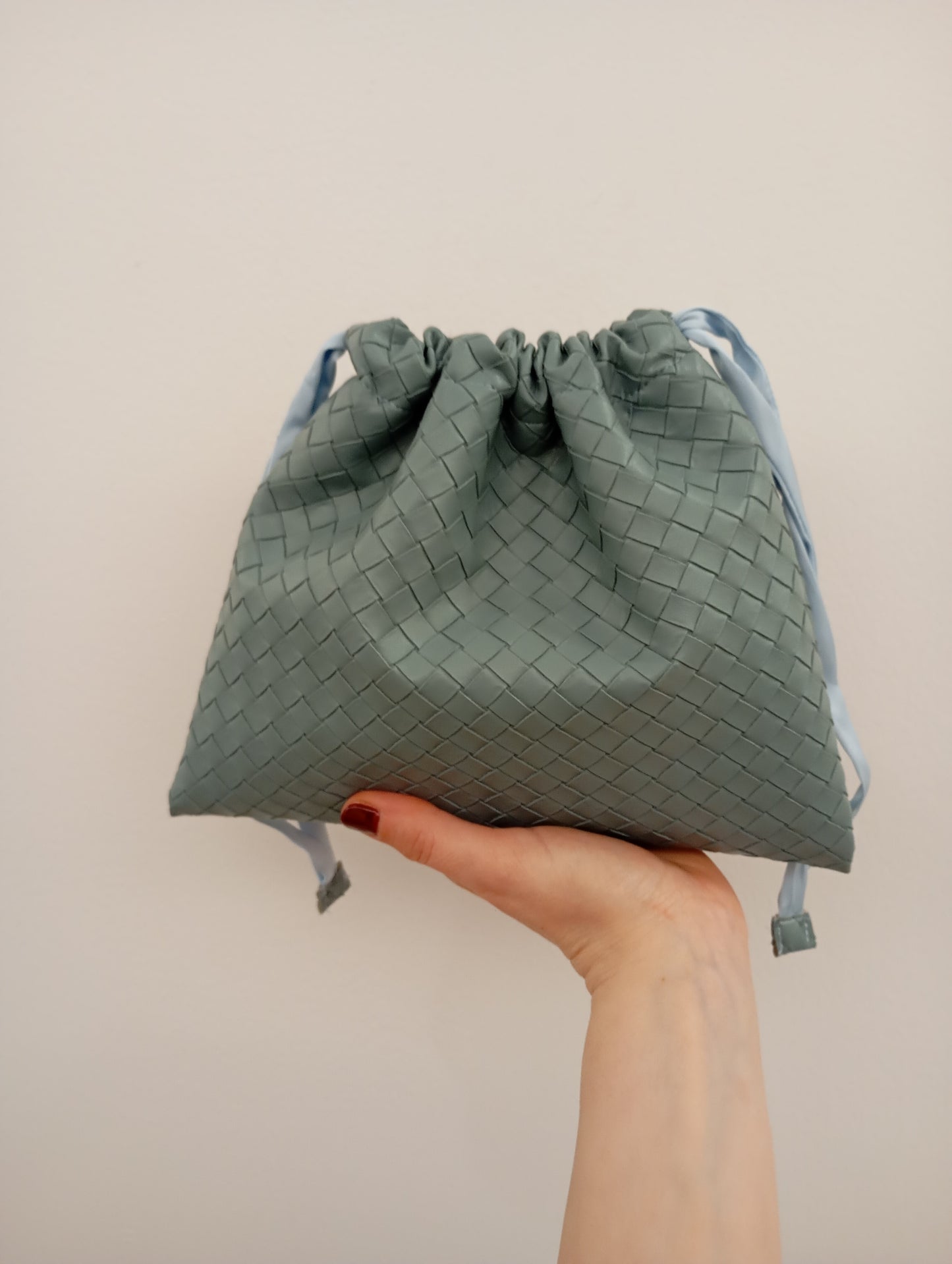 Borsa a sacchetto intrecciata ecopelle Dreamy Bags, borsa morbida intrecciata modello Bottega, sacchetto dust bag intrecciata, borsa intrecciata polvere