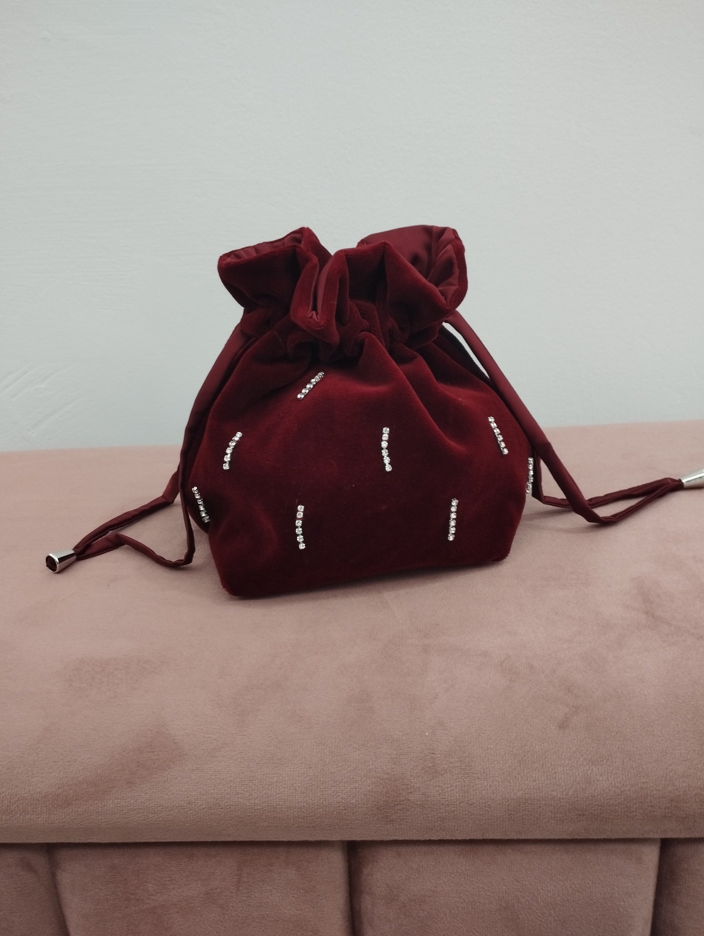 Borsa a Sacchetto in Velluto con base e strass a pioggia